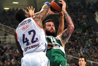 "Anadolu Efes" ir "Panathinaikos" atsisveikino su savo "centrais"